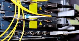 Заказать монтаж сетей в Киржаче. Обслуживание ПК, ремонт от 306 руб